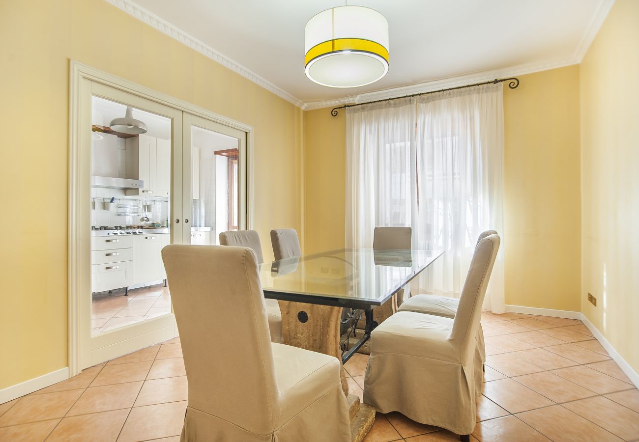 Apartment in Rome - EUR Luminous and Large Family Terrace Apartment