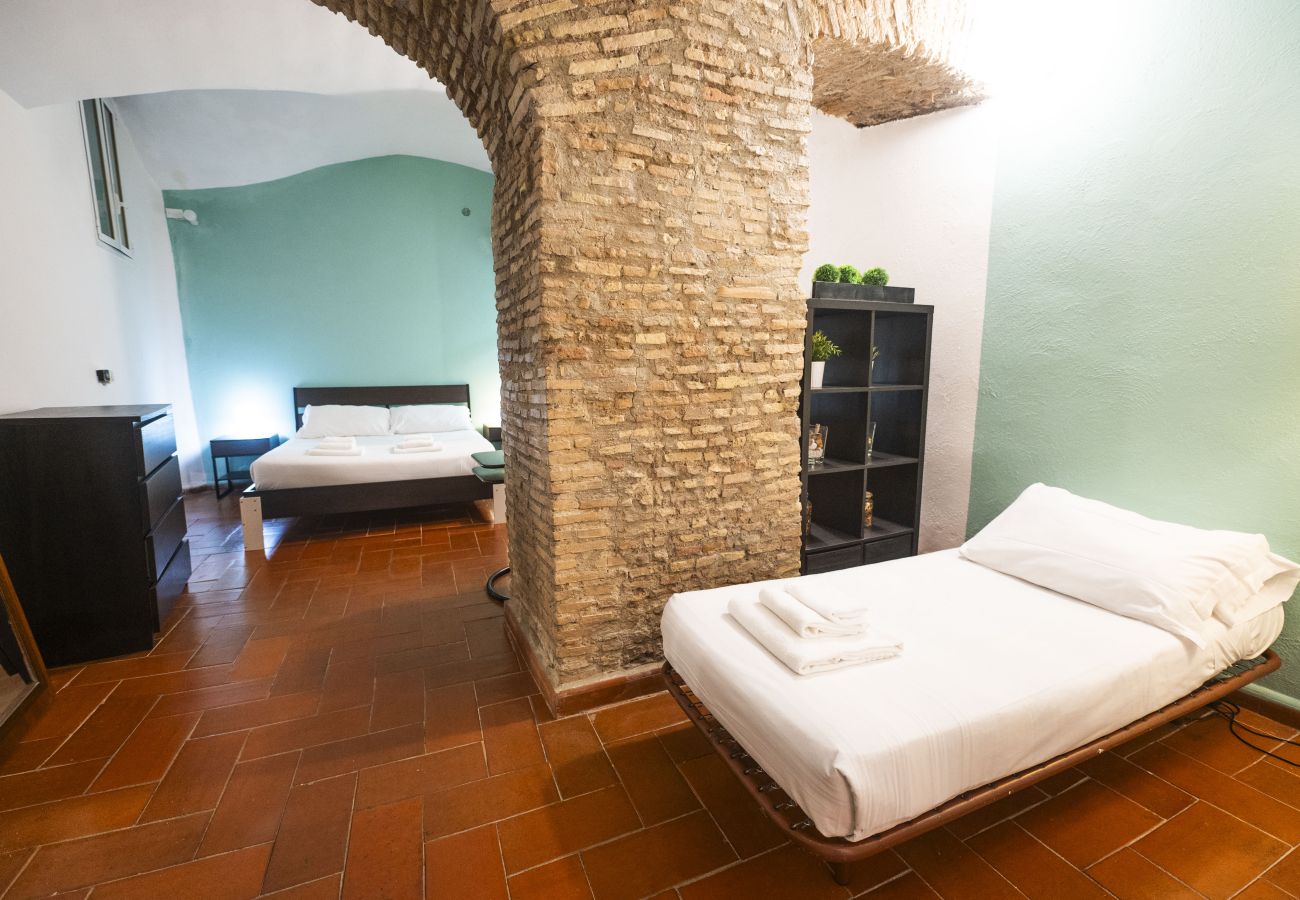 Studio in Rome - Campo de Fiori Grotto Apartment