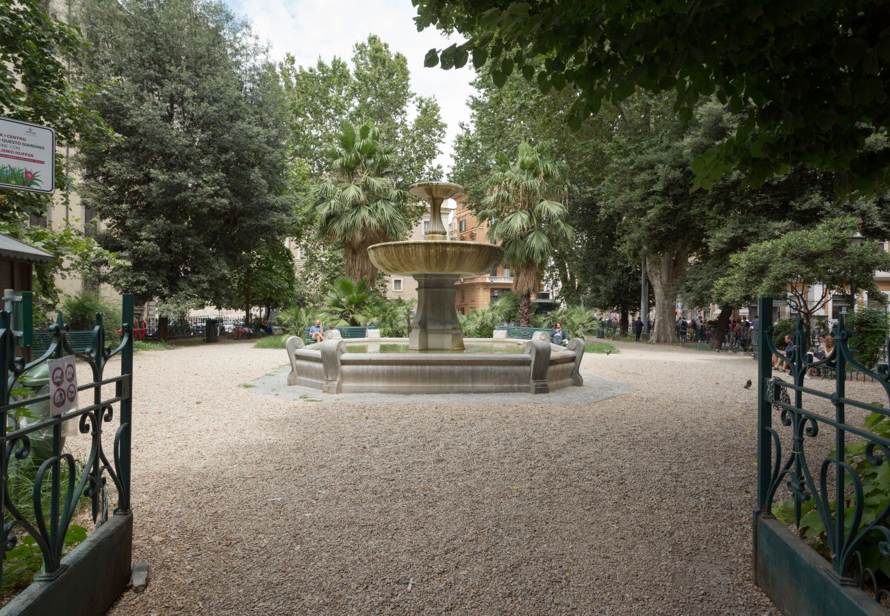 Apartment in Rome - Turtle Fountain Society
