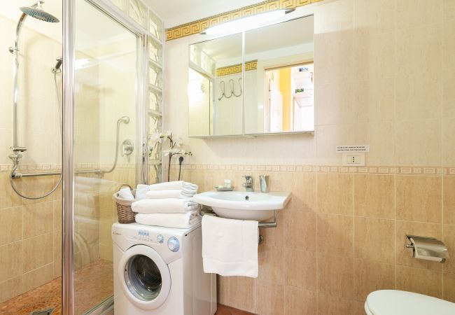 Apartment in Roma - Monti Romantic Sunshine Maisonette Apartment in Roma - Monti Romantic Sunshine Maisonette