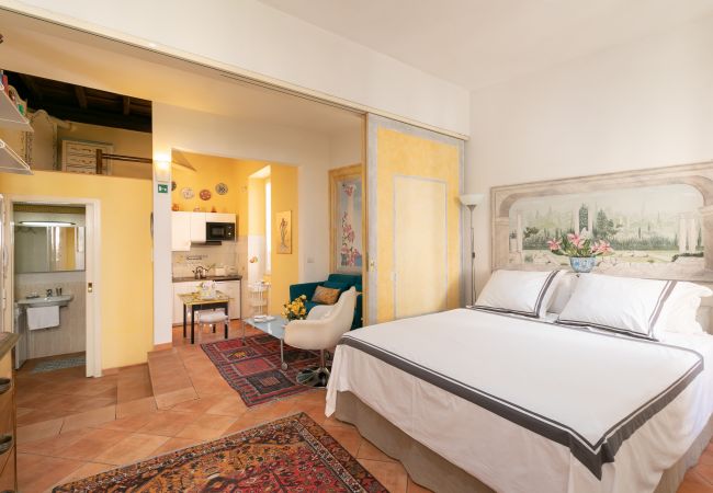 Apartment in Roma - Monti Romantic Sunshine Maisonette Apartment in Roma - Monti Romantic Sunshine Maisonette