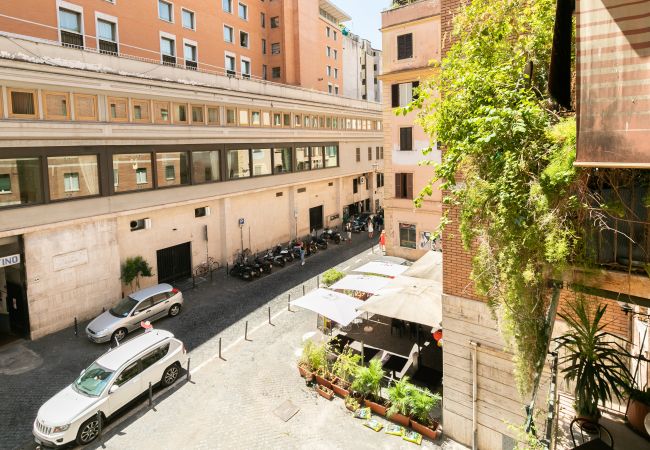 Apartment in Roma - Monti Romantic Sunshine Maisonette Apartment in Roma - Monti Romantic Sunshine Maisonette