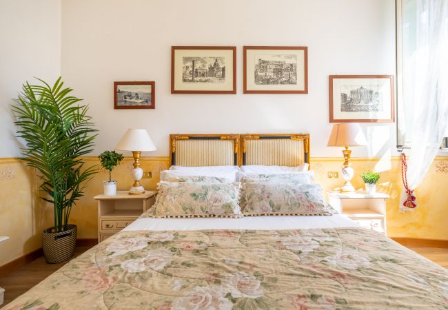 Apartment in Roma - Cozy & Chic 2BR Apt near Campo de’ Fiori/Navona Apartment in Roma - Cozy & Chic 2BR Apt near Campo de’ Fiori/Navona