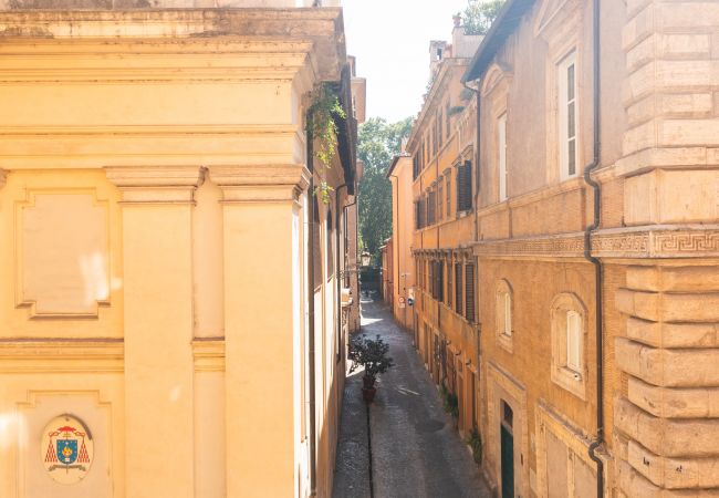 Apartment in Rome - Cozy & Chic Suite near Campo de’ Fiori