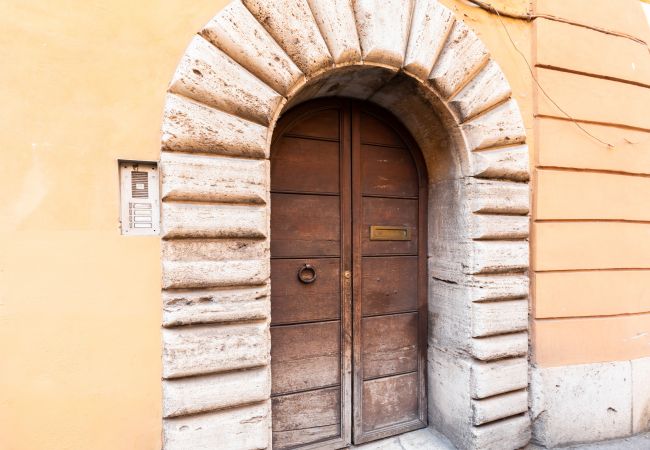 Apartment in Rome - Cozy & Chic Suite near Campo de’ Fiori