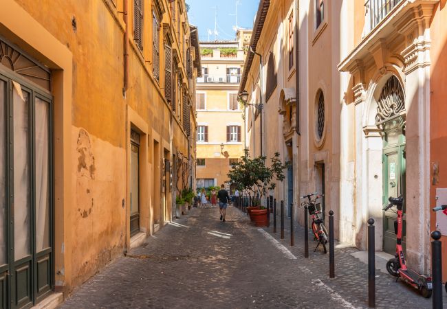 Apartment in Rome - Cozy & Chic Suite near Campo de’ Fiori