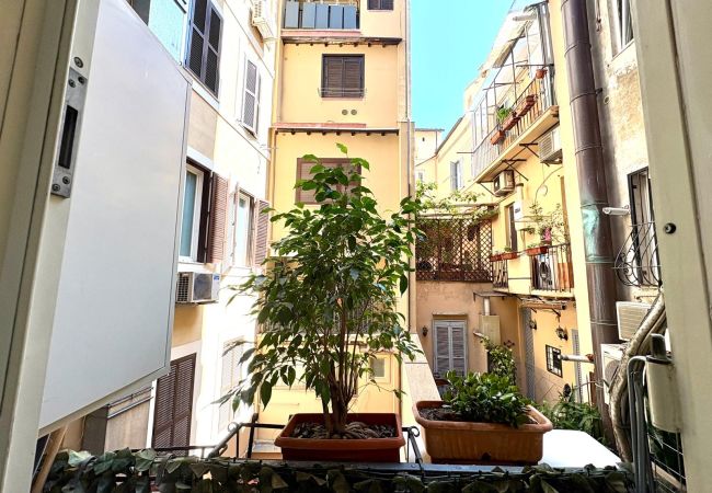 Apartment in Roma - Cozy & Chic 2BR Apt near Campo de’ Fiori/Navona Apartment in Roma - Cozy & Chic 2BR Apt near Campo de’ Fiori/Navona