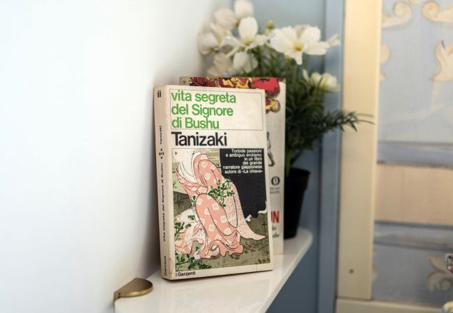 Apartment in Roma - Family 2 BR Colosseum Charming + Small Balcony Apartment in Roma - Family 2 BR Colosseum Charming + Small Balcony