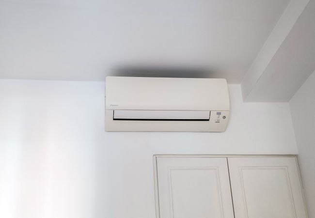 Apartment in Roma - Family 2 BR Colosseum Charming + Small Balcony Apartment in Roma - Family 2 BR Colosseum Charming + Small Balcony