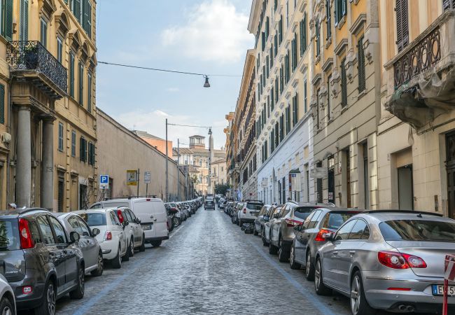Apartment in Roma - Family 2 BR Colosseum Charming + Small Balcony Apartment in Roma - Family 2 BR Colosseum Charming + Small Balcony