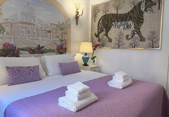 Apartment in Roma - Family 2 BR Colosseum Charming + Small Balcony Apartment in Roma - Family 2 BR Colosseum Charming + Small Balcony