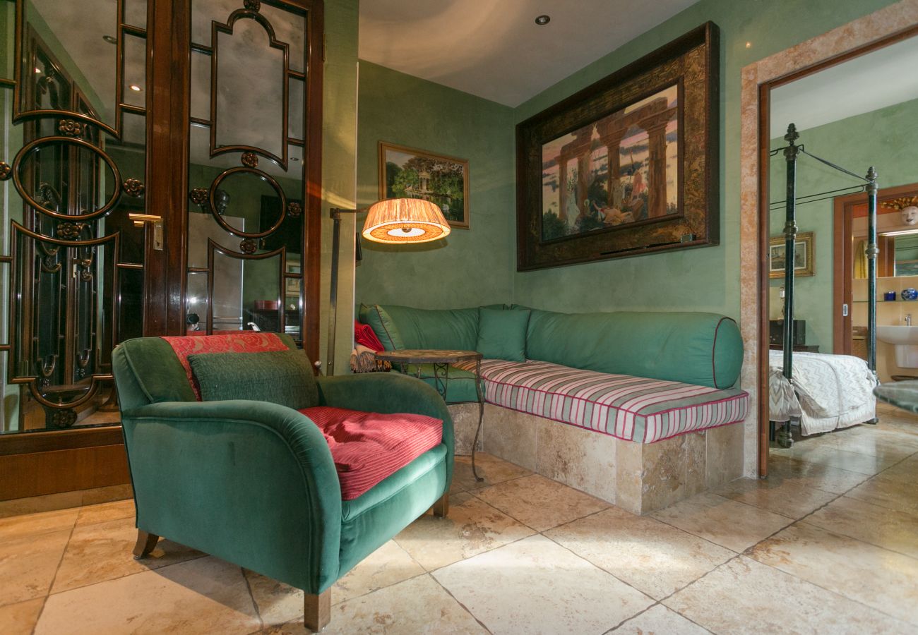 Apartment in Rome - The Trastevere Penthouse Experience