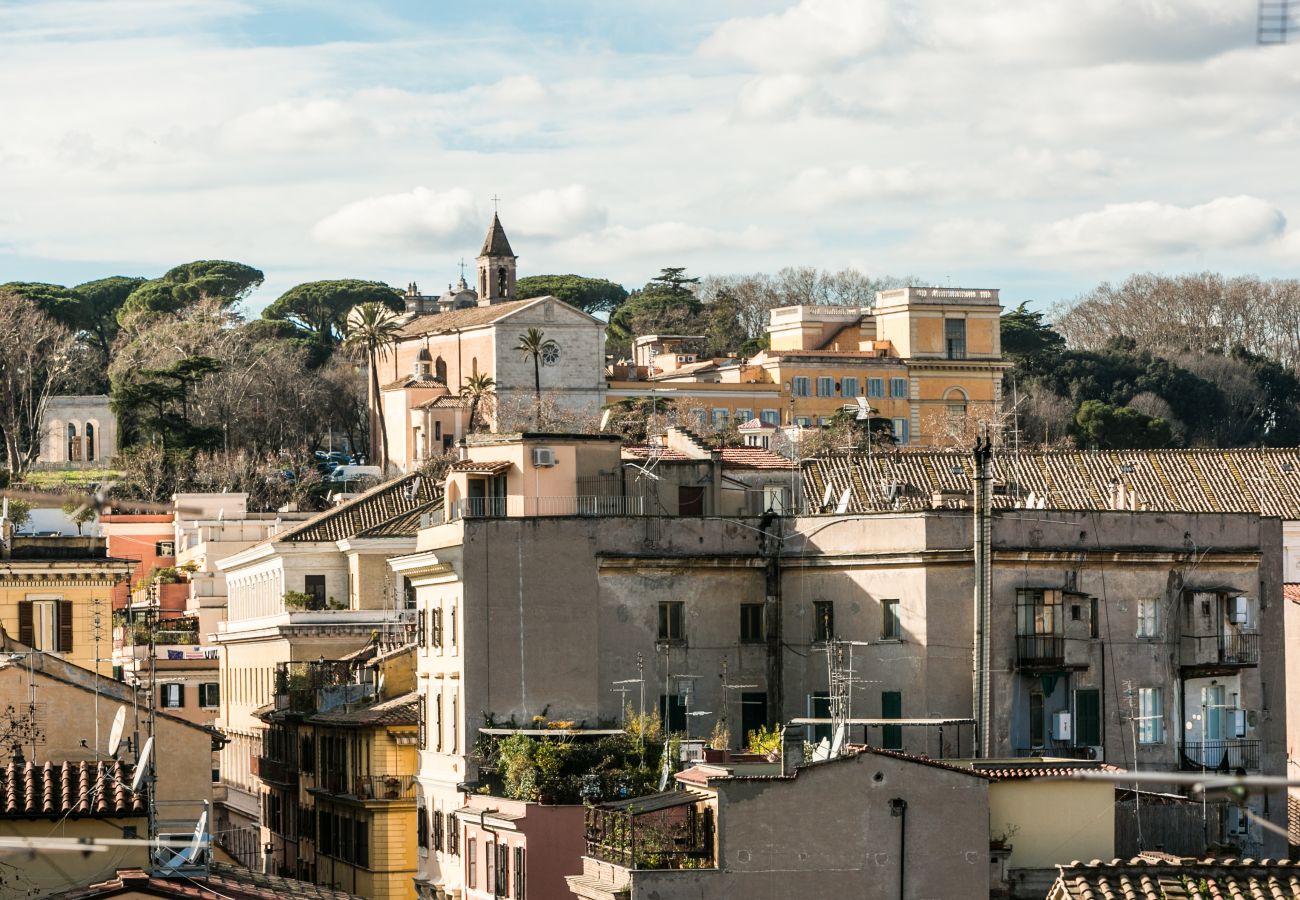 Apartment in Rome - The Trastevere Penthouse Experience