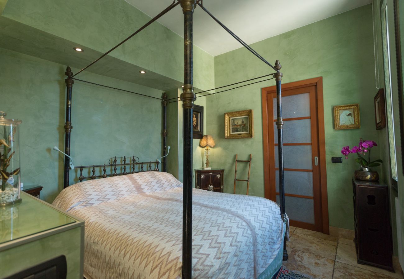 Apartment in Rome - The Trastevere Penthouse Experience