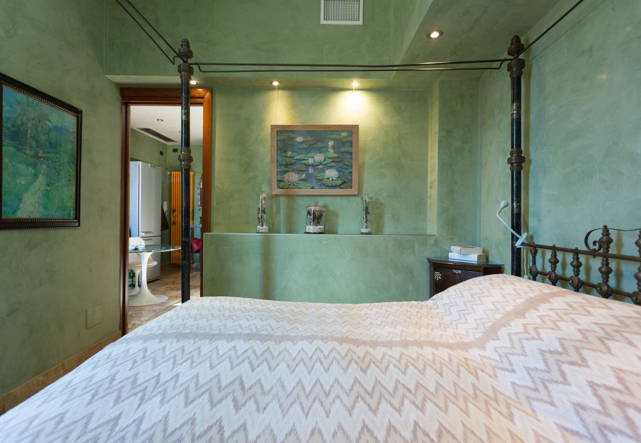 Apartment in Rome - The Trastevere Penthouse Experience