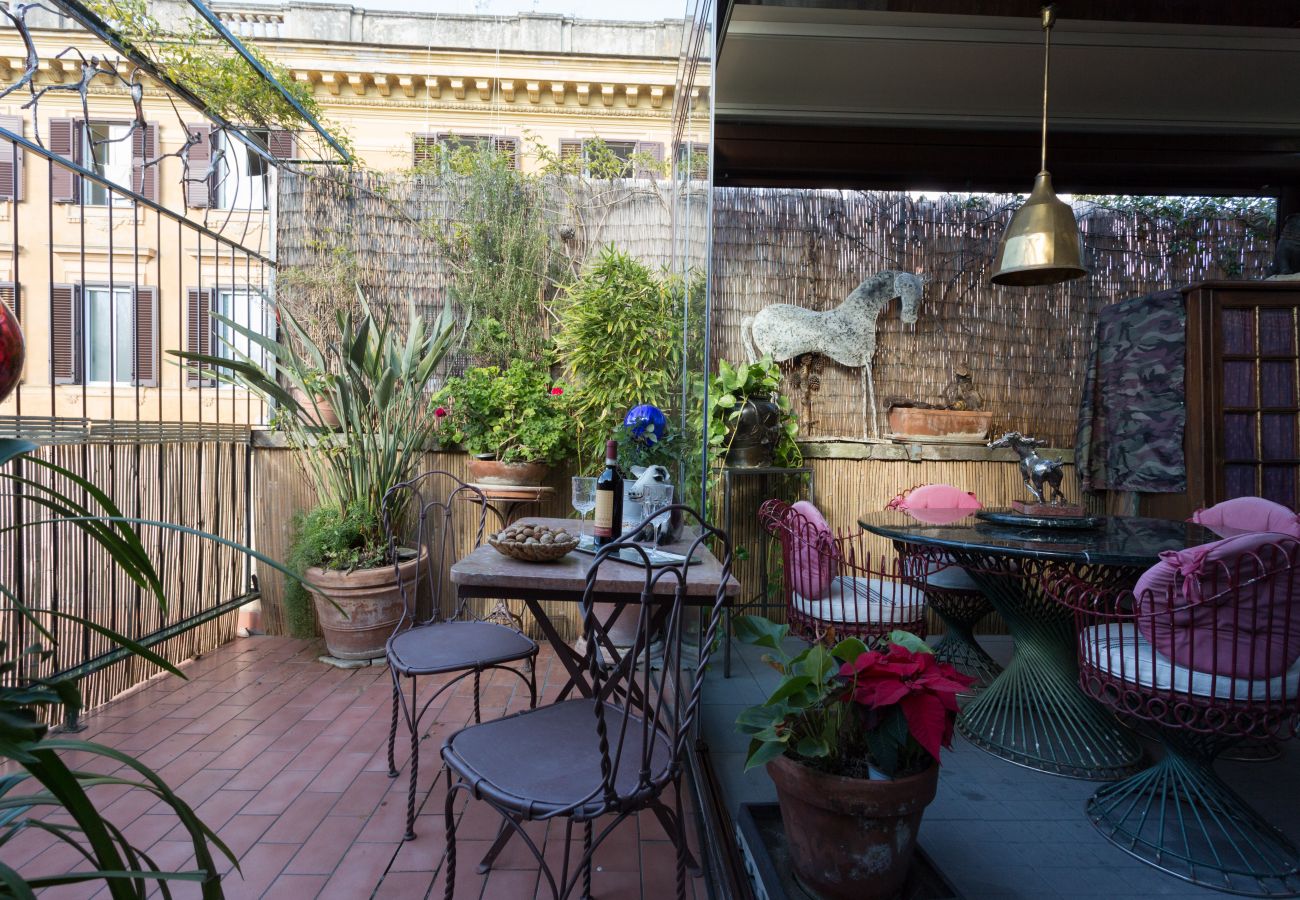 Apartment in Rome - The Trastevere Penthouse Experience