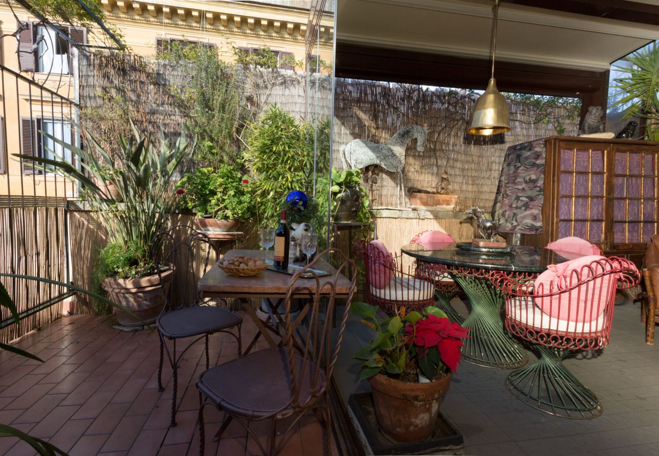 Apartment in Rome - The Trastevere Penthouse Experience