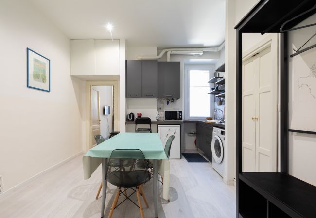 Apartment in Roma - Cozy and Comfy Apartment at Esquilino Apartment in Roma - Cozy and Comfy Apartment at Esquilino