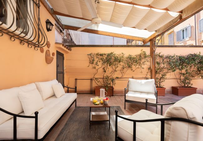 Apartment in Rome - The Pantheon Terrace Experience