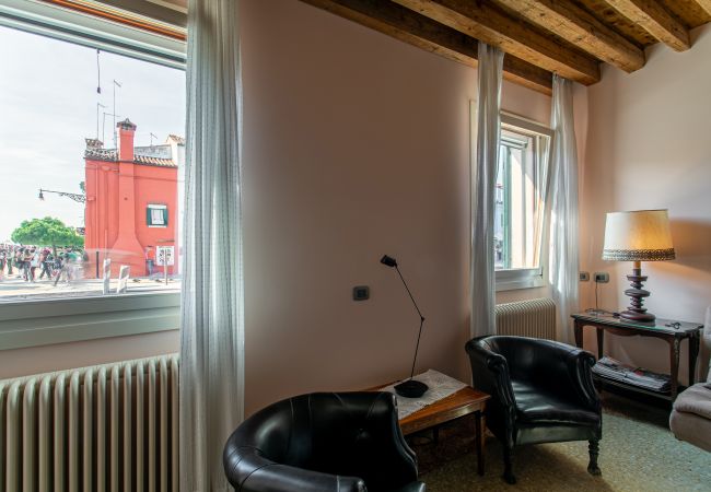 Apartment in Burano - Wondrous Palazzetto 1619 in Magical Burano Island Apartment in Burano - Wondrous Palazzetto 1619 in Magical Burano Island