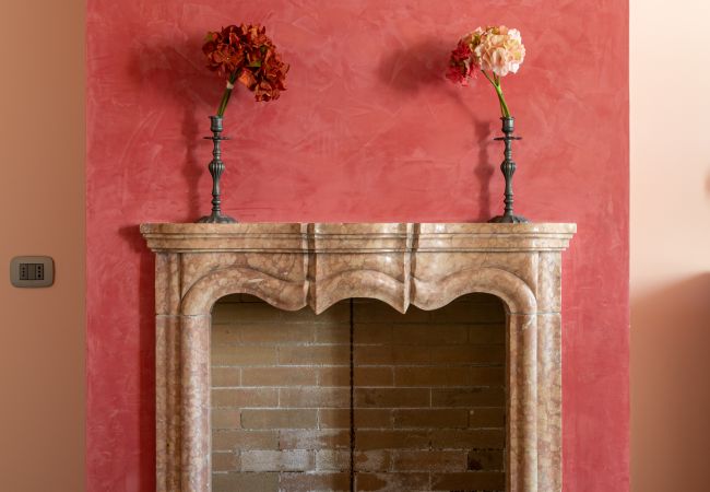 Apartment in Burano - Wondrous Palazzetto 1619 in Magical Burano Island Apartment in Burano - Wondrous Palazzetto 1619 in Magical Burano Island