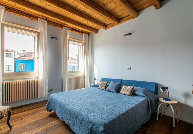 Apartment in Burano - Wondrous Palazzetto 1619 in Magical Burano Island