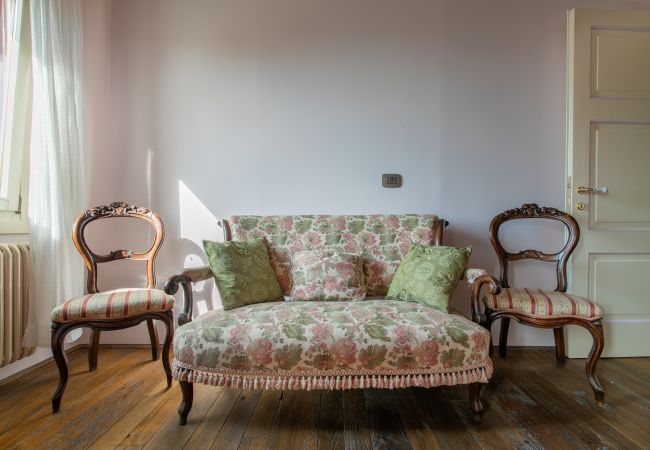 Apartment in Burano - Wondrous Palazzetto 1619 in Magical Burano Island Apartment in Burano - Wondrous Palazzetto 1619 in Magical Burano Island
