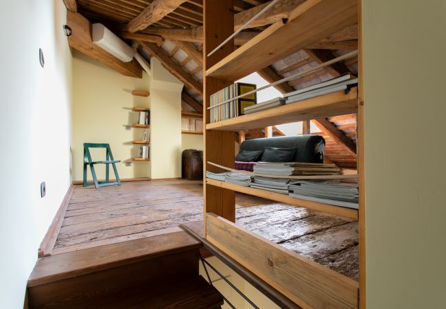 Apartment in Burano - Wondrous Palazzetto 1619 in Magical Burano Island Apartment in Burano - Wondrous Palazzetto 1619 in Magical Burano Island
