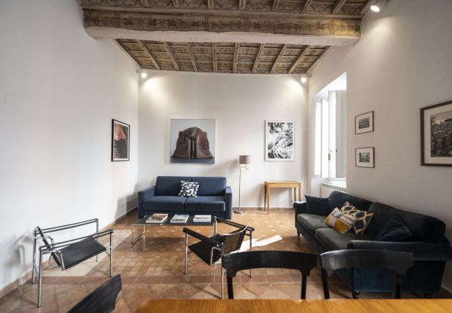 Apartment in Rome - Artsy and Elegant Apartment near Pantheon