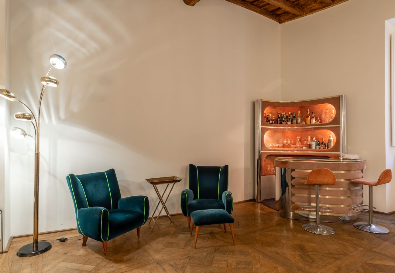 Apartment in Rome - Chic and Style in Historical Via Giulia