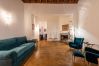 Apartment in Roma - Chic and Style in Historical Via Giulia