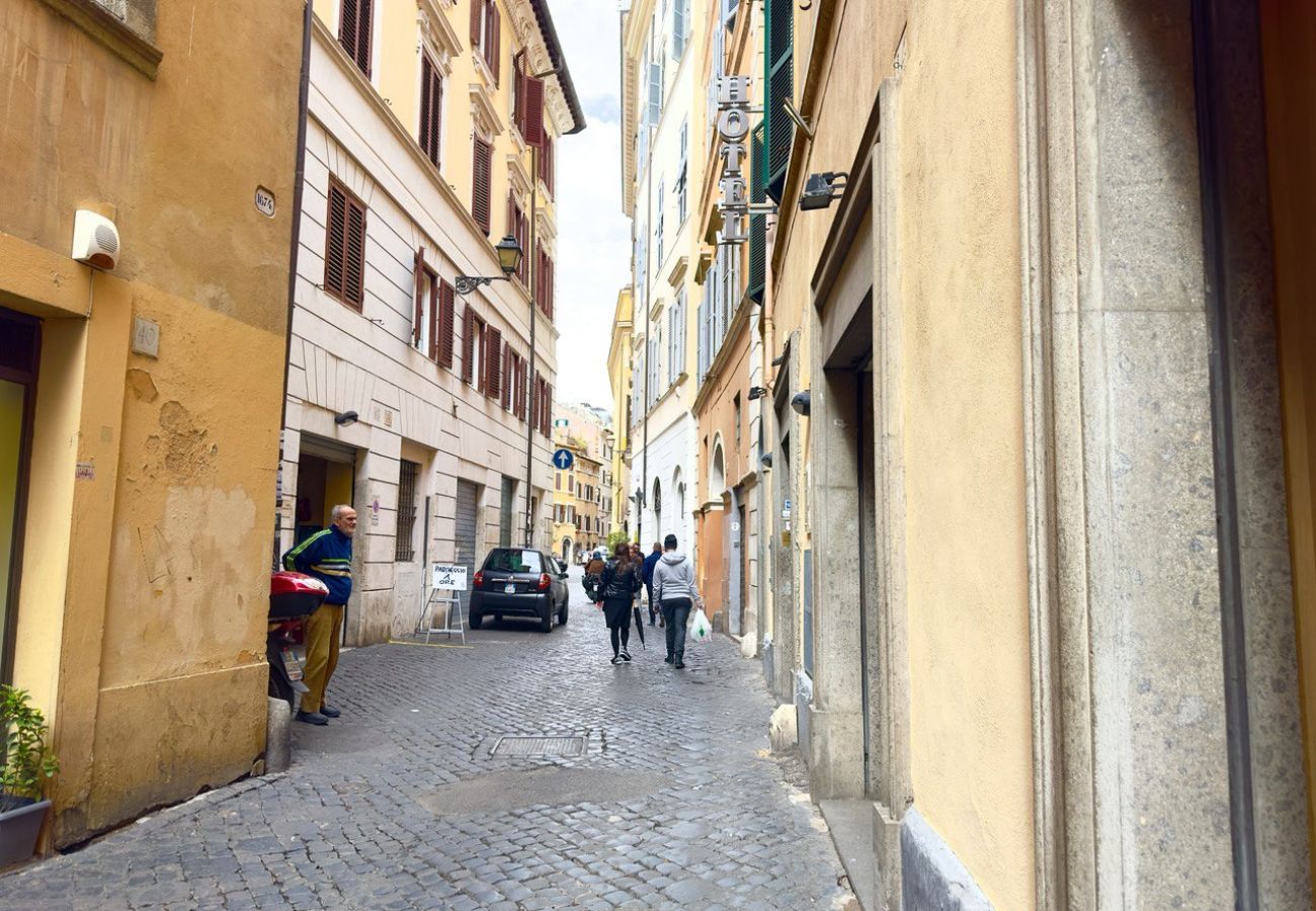 Apartment in Rome - Charm and Style by Campo de' Fiori