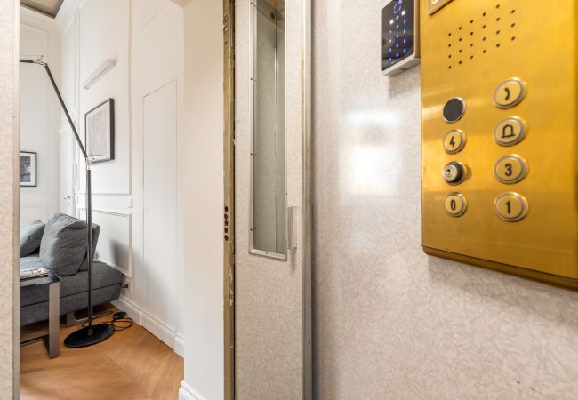 Apartment in Roma - Charm and Style by The Spanish Steps Apartment in Roma - Charm and Style by The Spanish Steps