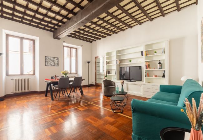  in Roma - Campo de' Fiori Large and Beautiful Apartment