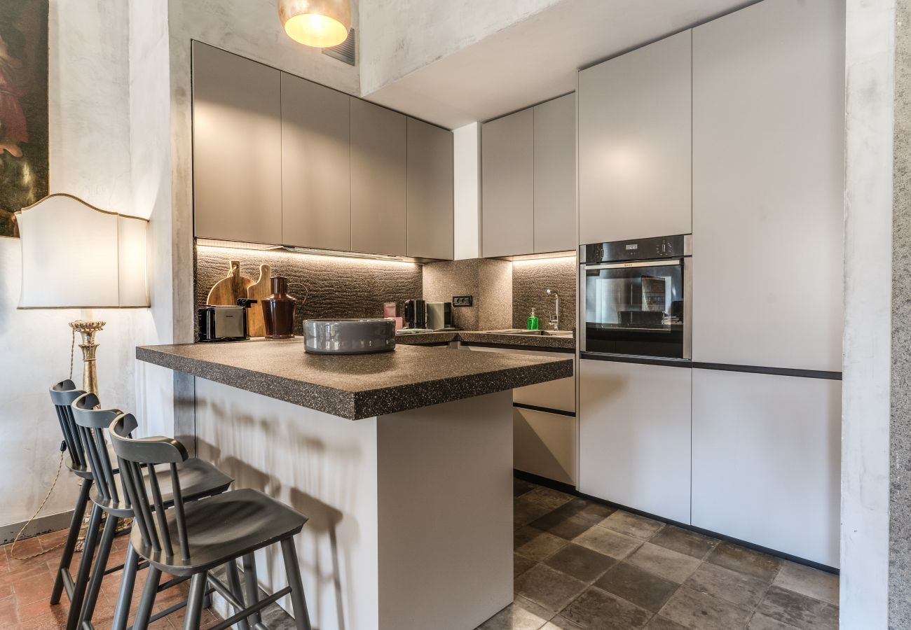 Apartment in Rome - Stylish 2 Bdr Apt with Balcony by Pantheon & Forum