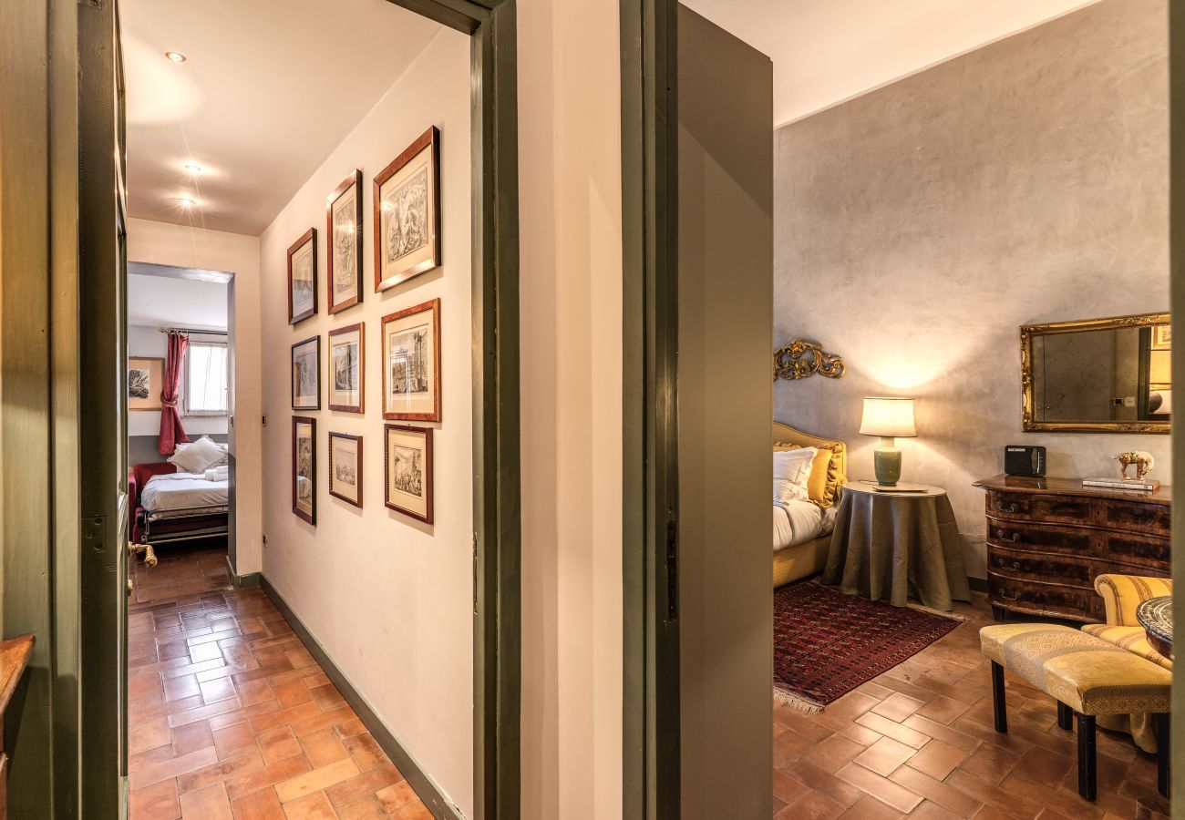 Apartment in Rome - Stylish 2 Bdr Apt with Balcony by Pantheon & Forum