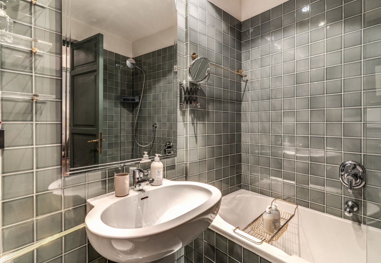 Apartment in Rome - Stylish 2 Bdr Apt with Balcony by Pantheon & Forum