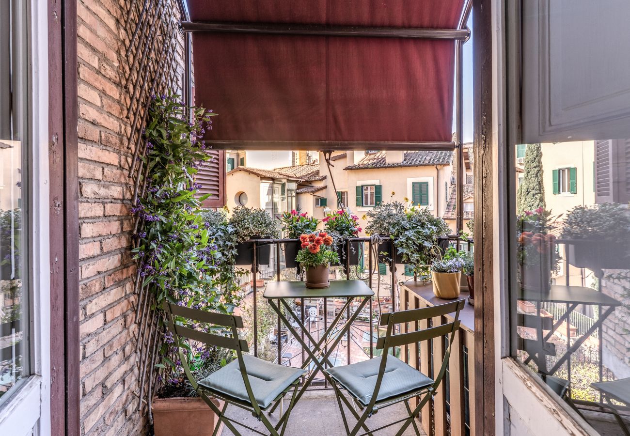 Apartment in Rome - Stylish 2 Bdr Apt with Balcony by Pantheon & Forum