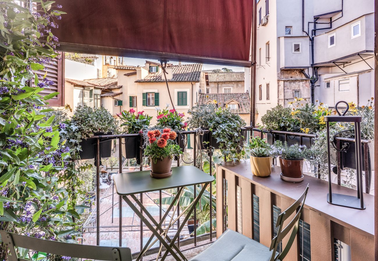 Apartment in Rome - Stylish 2 Bdr Apt with Balcony by Pantheon & Forum