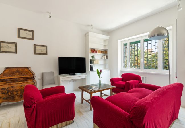 Apartment in Rome - Bright and Spacious Family Apartment in Parioli