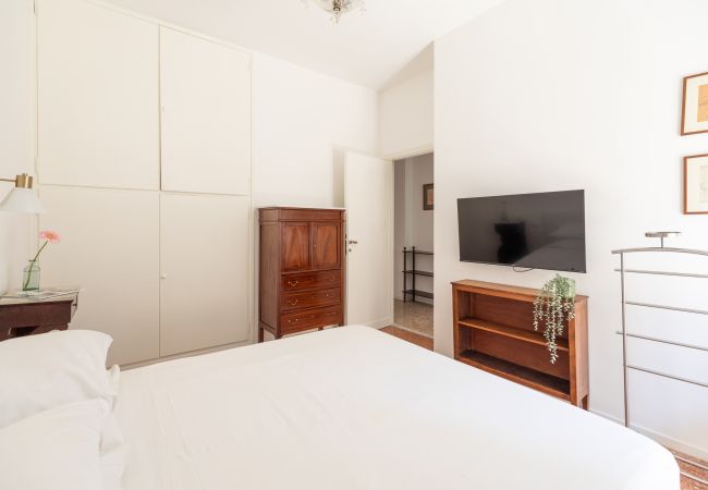 Apartment in Roma - Bright and Spacious 5BR Apartment in Pariol Apartment in Roma - Bright and Spacious 5BR Apartment in Pariol