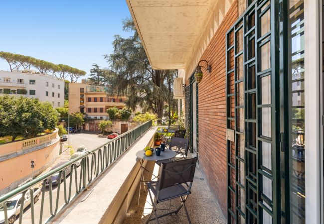 Apartment in Roma - Bright and Spacious 5BR Apartment in Pariol Apartment in Roma - Bright and Spacious 5BR Apartment in Pariol