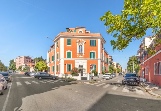 Apartment in Rome - Fantastic Penthouse over the Roman Sky