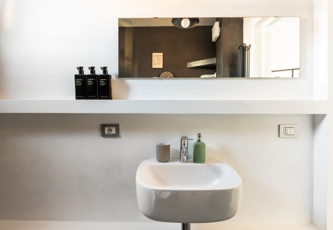 Apartment in Roma - Fantastic Penthouse over the Roman Sky Apartment in Roma - Fantastic Penthouse over the Roman Sky