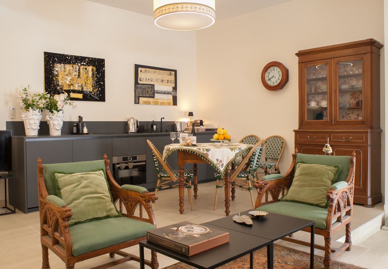 Apartment in Rome - Via Giulia Charming Atelier apartment