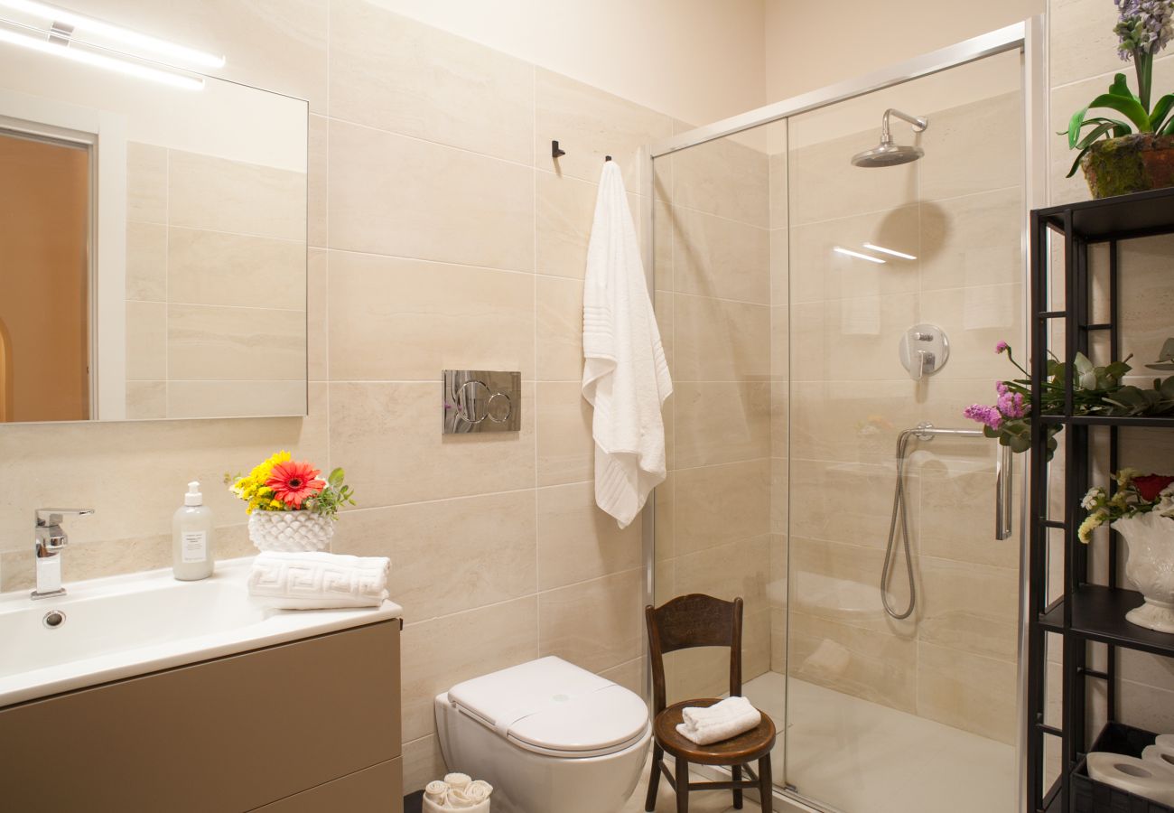 Apartment in Rome - Via Giulia Charming Atelier apartment