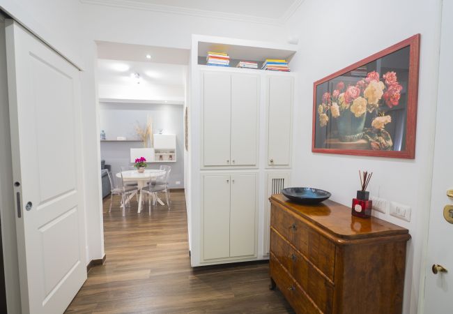 Apartment in Roma - Lovely Design Apartment with Balcony Apartment in Roma - Lovely Design Apartment with Balcony