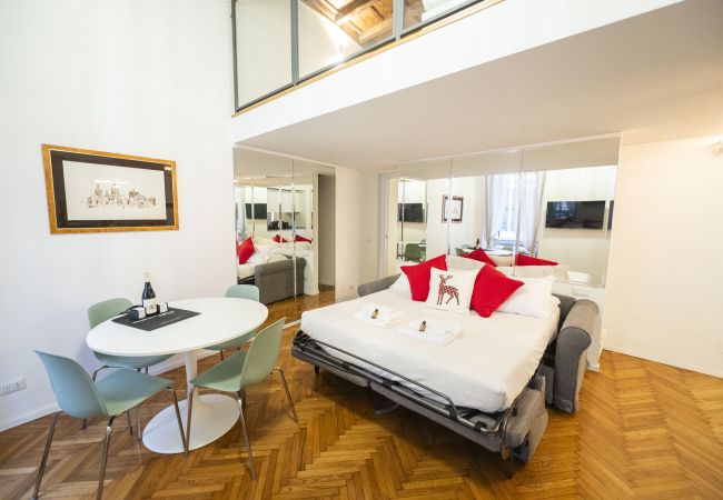 Apartment in Roma - Spanish Steps Romantic Nest with Balcony Apartment in Roma - Spanish Steps Romantic Nest with Balcony