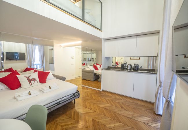 Apartment in Roma - Spanish Steps Romantic Nest with Balcony Apartment in Roma - Spanish Steps Romantic Nest with Balcony