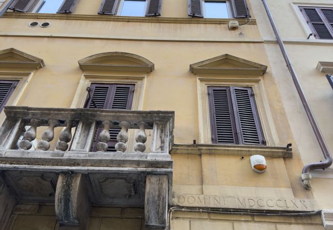 Apartment in Roma - Spanish Steps Romantic Nest with Balcony Apartment in Roma - Spanish Steps Romantic Nest with Balcony